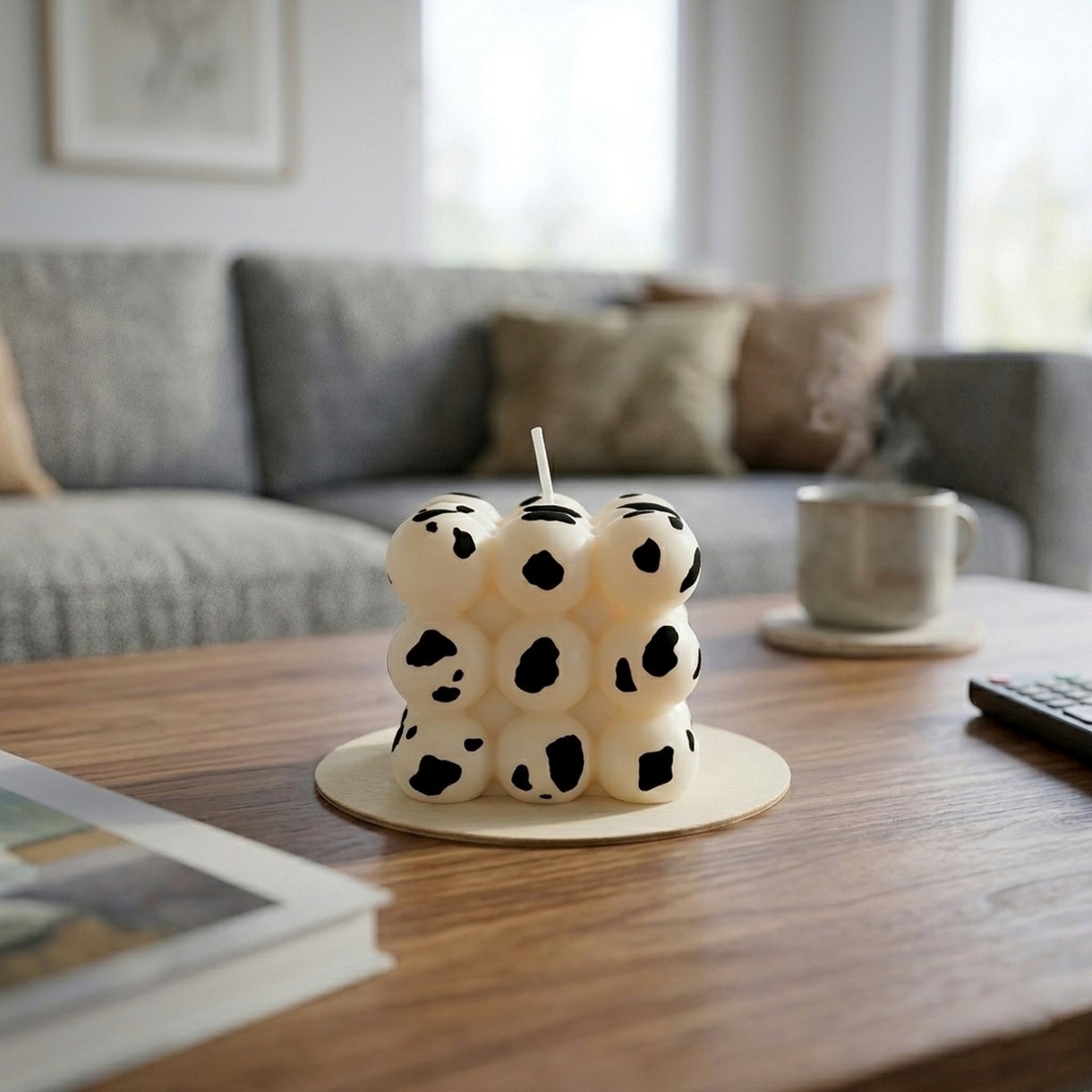 THC001wb_THE CUBE TABLE CANDLE_ROOM